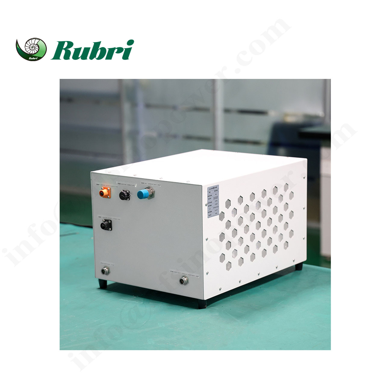 5kW PEM генератор с горивни клетки и водно охлаждане