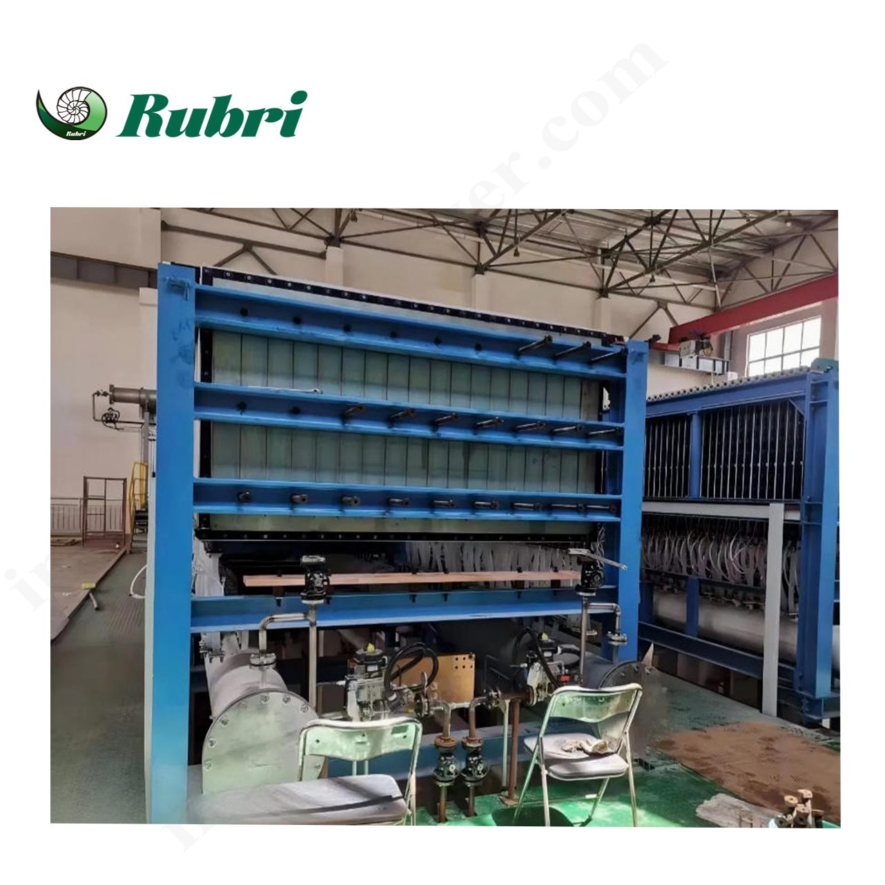 Как работи процесът на електролиза с йонообменна мембрана в хлор-алкалната промишленост?